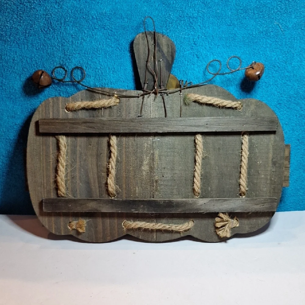 Rustic Pumpkin Welcome Sign Wood and Metal